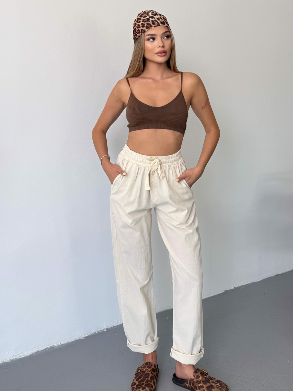 Kadın Keten Pantolon Dikiş & Nakış Detaylı Rahat Kalıp Pantolon