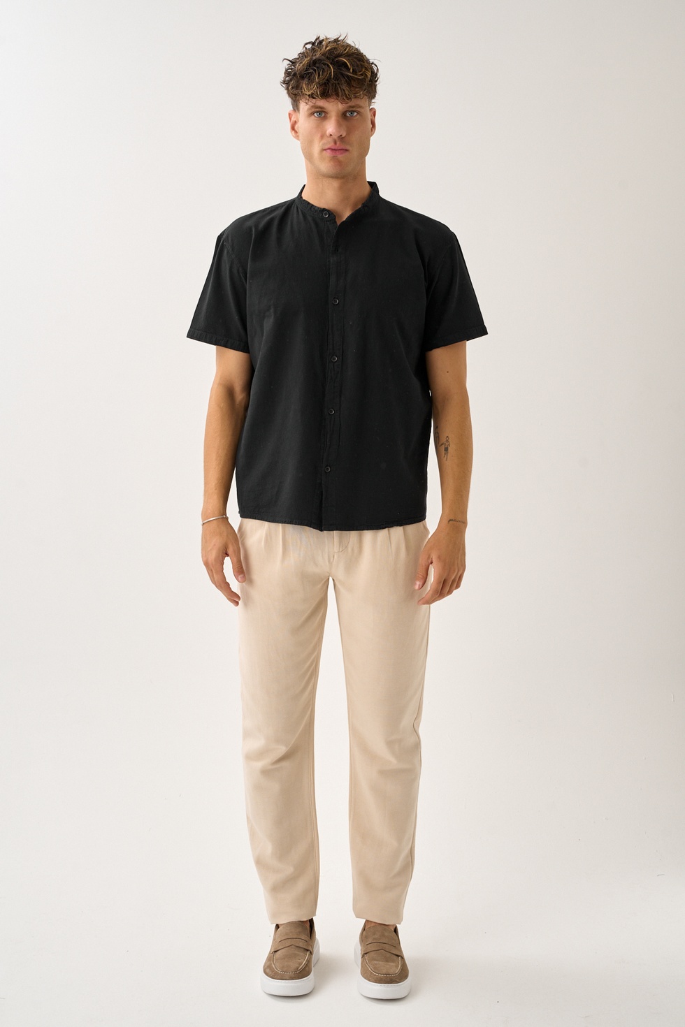 Erkek Yazlık Hakim Yaka Kısa Kol Düğmeli Rahat Kalıp %100 Pamuk Gömlek