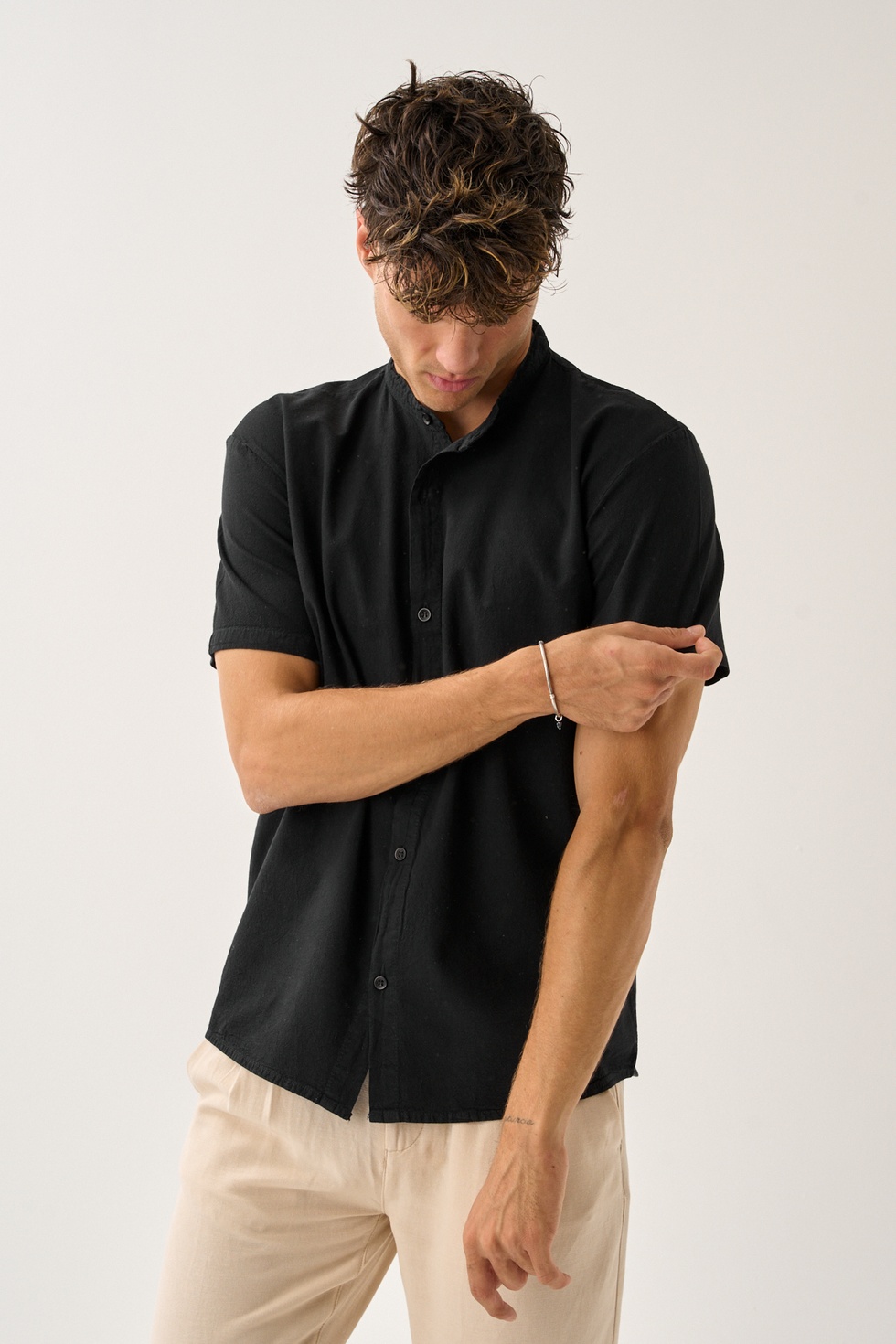 Erkek Yazlık Hakim Yaka Kısa Kol Düğmeli Rahat Kalıp %100 Pamuk Gömlek