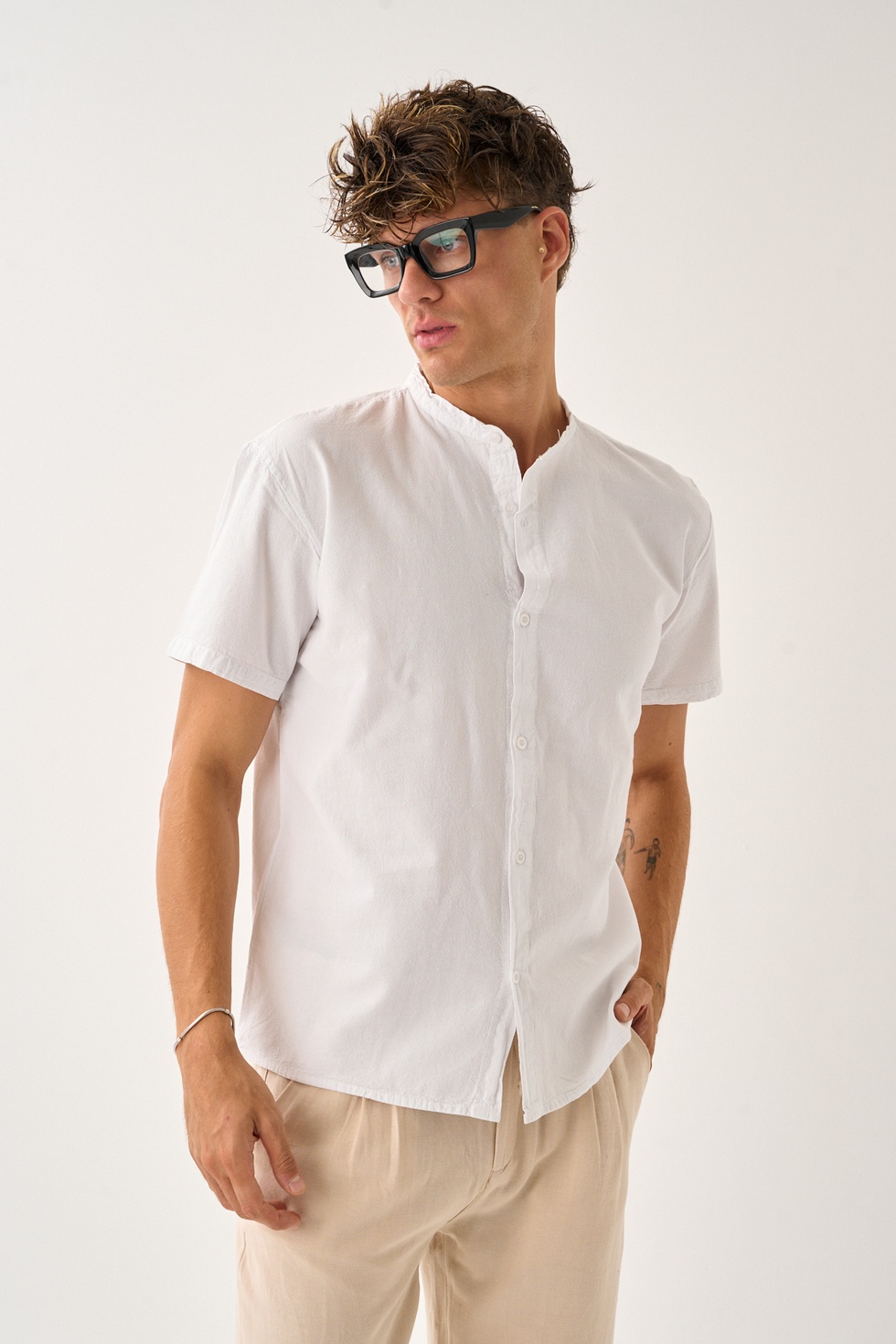 Erkek Yazlık Hakim Yaka Kısa Kol Düğmeli Rahat Kalıp %100 Pamuk Gömlek