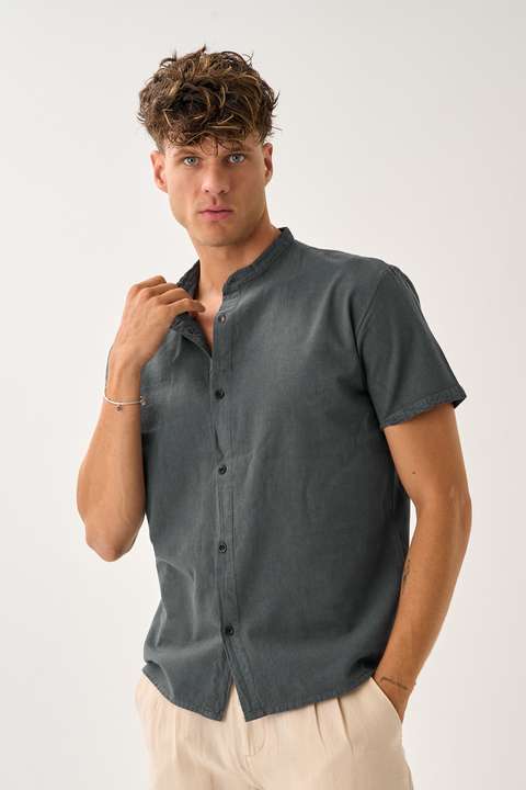 Antrasit Erkek Yazlık Hakim Yaka Kısa Kol Düğmeli Rahat Kalıp %100 Pamuk Gömlek E212