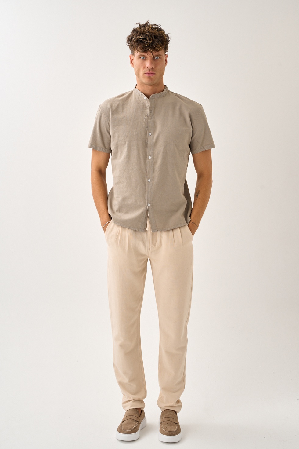 Erkek Yazlık Hakim Yaka Kısa Kol Düğmeli Rahat Kalıp %100 Pamuk Gömlek