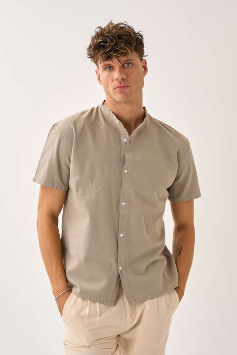 Taş Erkek Yazlık Hakim Yaka Kısa Kol Düğmeli Rahat Kalıp %100 Pamuk Gömlek E212