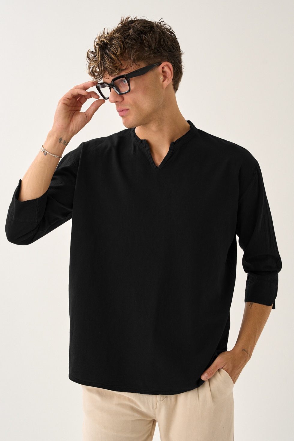 Erkek Fakir Kol V Yaka Rahat Kalıp %100 Pamuk Gömlek