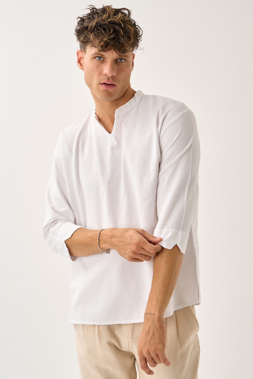 Erkek Fakir Kol V Yaka Rahat Kalıp %100 Pamuk Gömlek