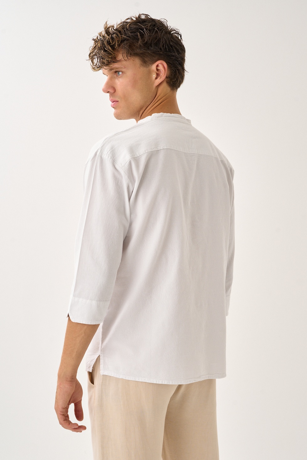 Erkek Fakir Kol V Yaka Rahat Kalıp %100 Pamuk Gömlek