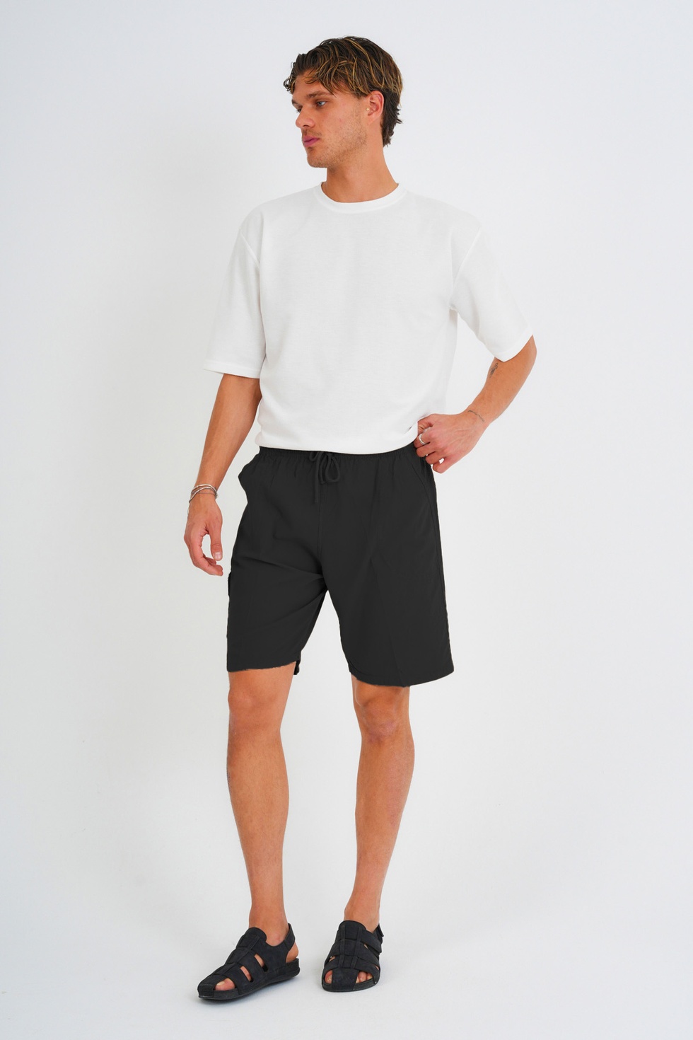 Yazlık Keten Görünümlü Kargo Cep Lastikli, Bol Kesim Şort