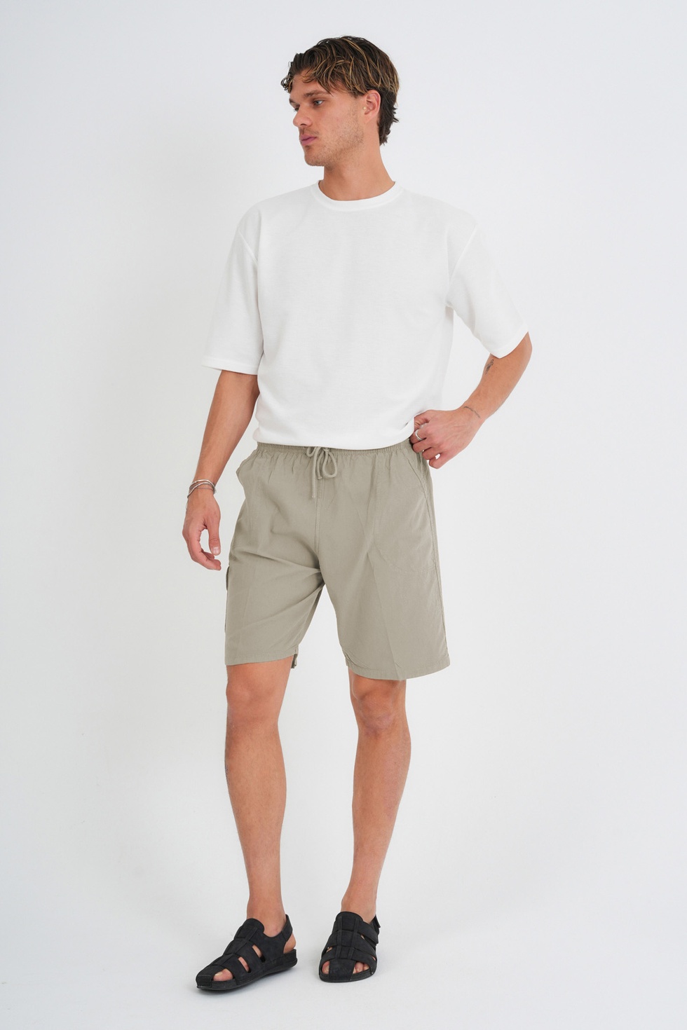 Yazlık Keten Görünümlü Kargo Cep Lastikli, Bol Kesim Şort